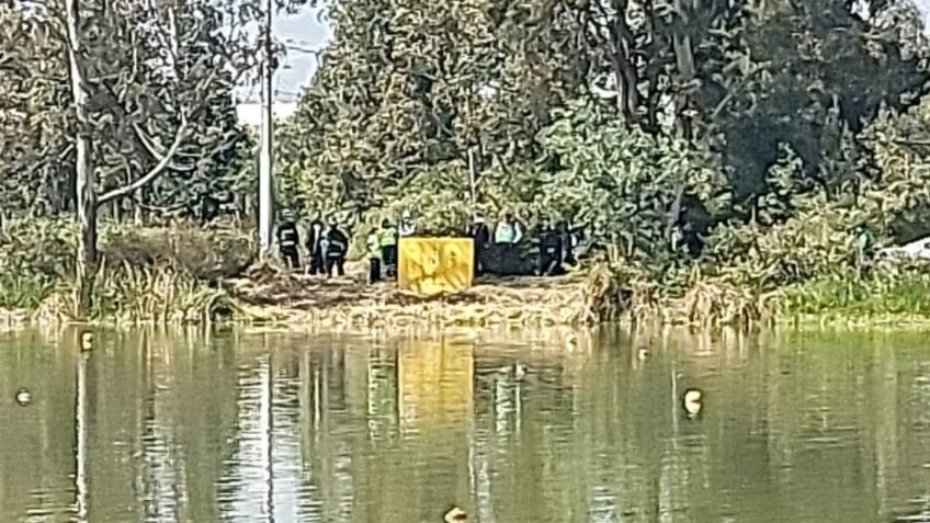 Rescatan a 3 personas que cayeron en un pozo de Cuemanco, Xochimilco