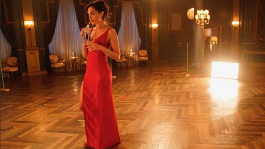 Gal Gadot: la nueva 'brujita' de Disney enciende las redes sociales con su vestido rojo