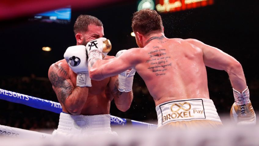 El momento exacto en que Saúl "El Canelo" Álvarez noqueó a Caleb Plant | VIDEO