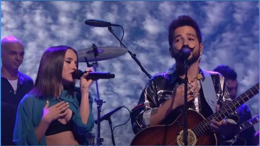 El atrevido toqueteo de Evaluna a Camilo en el programa de Jimmy Fallon | VIDEO