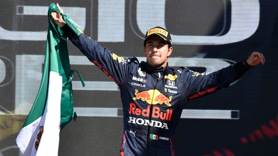 Checo Pérez registró el podio 15 en su carrera en la Fórmula 1 (Foto: AFP)