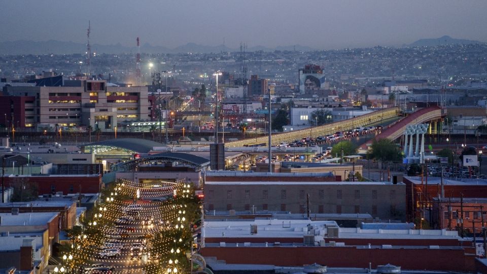 El Paso, Texas,  y Ciudad Juárez, México, listos para el retorno de viajeros. Foto: AP