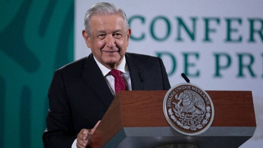 “Ya no debe haber escuelas cerradas”: AMLO exhorta a papás y autoridades a regresar a clases presenciales