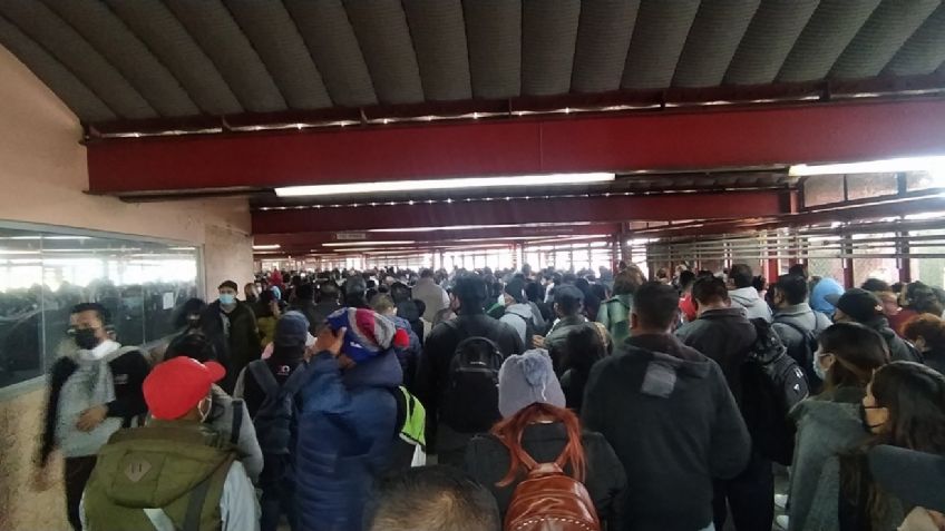 Metro CDMX: Usuarios cierran lateral de Viaducto; restablecen servicio en Línea 9