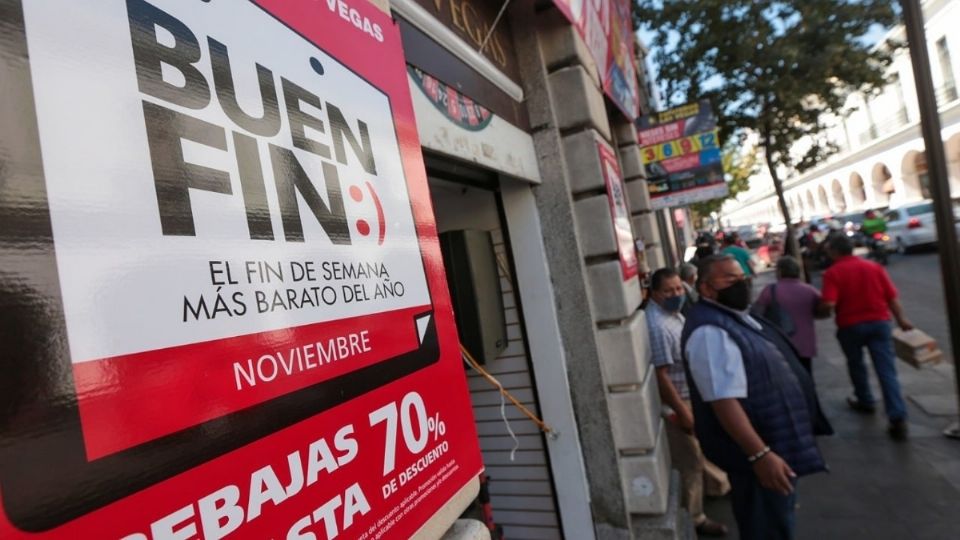 Los policías realizarán una supervisión preventiva y de monitoreo en los 62 principales centros comerciales de la Capital. FOTO: ESPECIAL