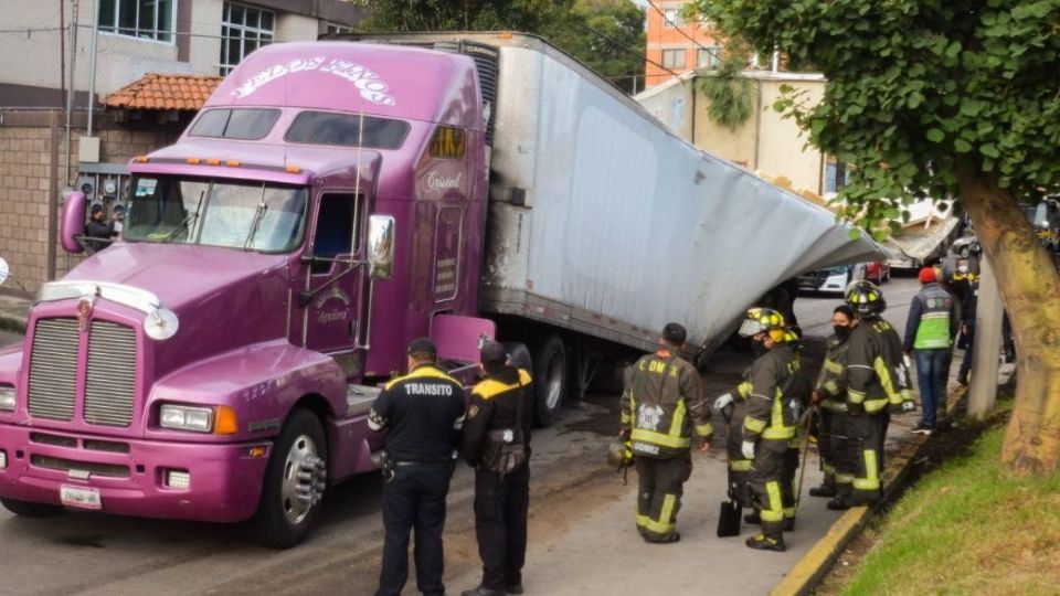 Los tráilers deben circular por carreteras especiales. Foto: Cuartoscuro