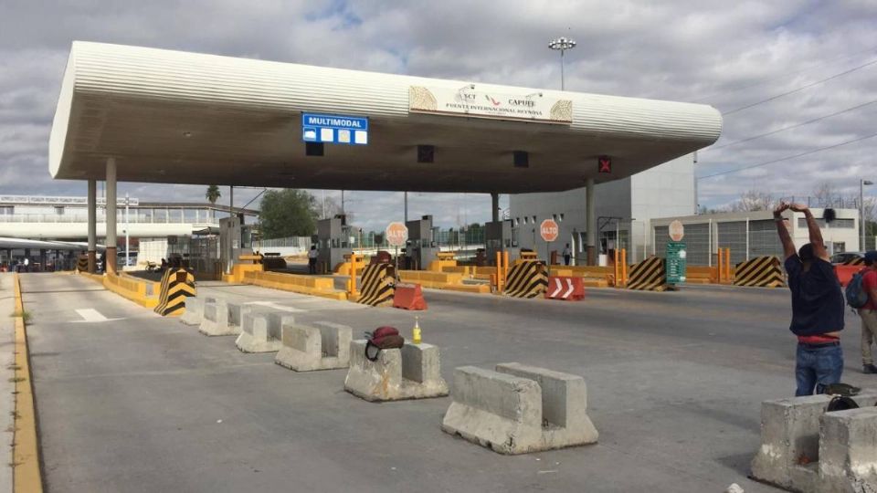 Baja afluencia de consumidores mexicanos a Texas tras apertura de puentes internacionales (Foto: Especial)