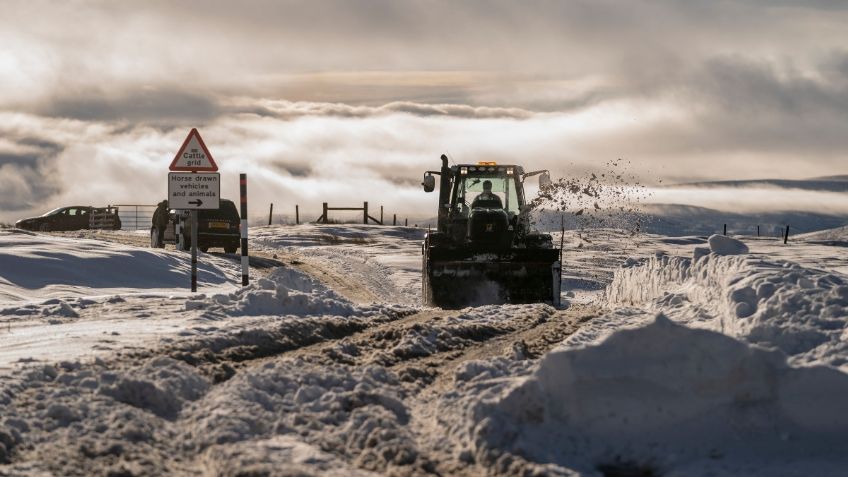 Tormenta "Arwen", deja al menos 30 mil casas sin luz en Escocia e Inglaterra