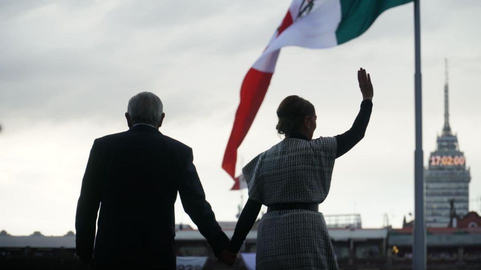 El mandatario estuvo acompañado por todo su gabinete 
(Foto: Presidencia de México)