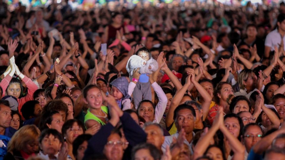 AMLO dijo que habrá pantallas para que todos participen el 15 de septiembre.