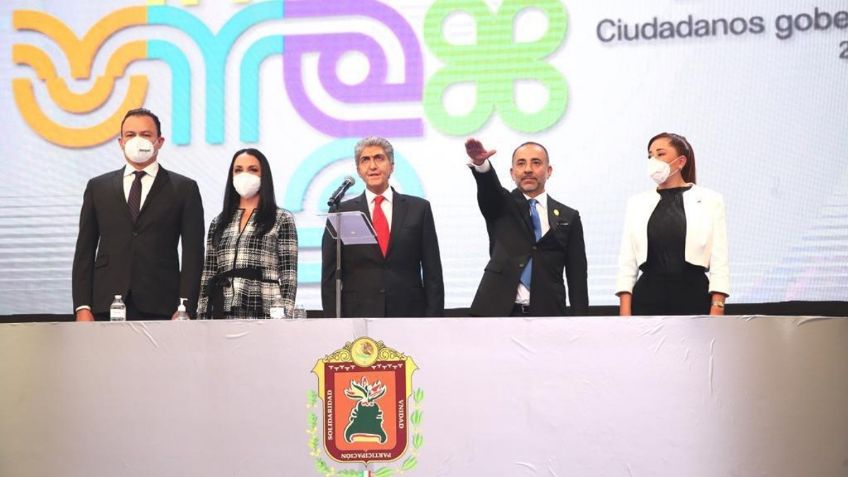 Fernando Flores promete un gobierno a la medida al protestar como alcalde de Metepec