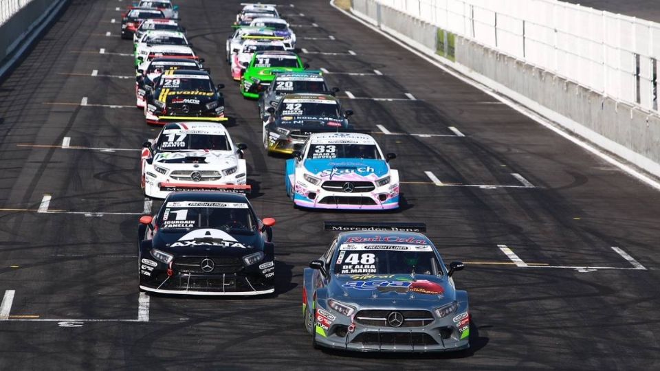 Salvador de Alba Jr. y Marco Marín se coronan en en la GT de la Súper Copa (Foto: Especial)