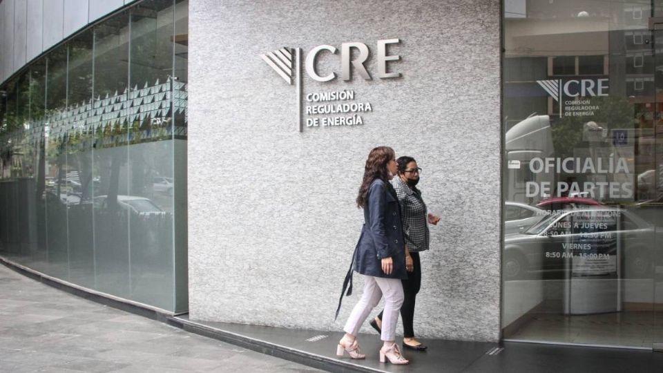 CRE plantea cambios en figura de abasto aislado; imitará a empresas privadas (Foto: Cuartoscuro)