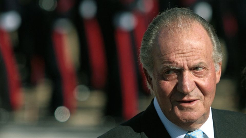 DEJÓ EL TRONO. El rey emérito, Juan Carlos I de España, abdicó en 2014.  Foto: AFP