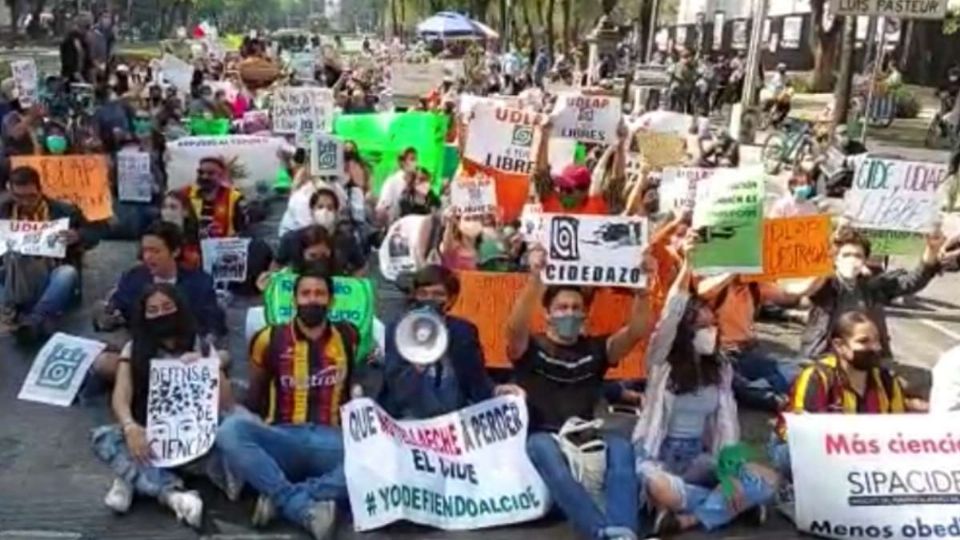 Los estudiantes hablarán de la designación de Jorge Antonio Romero como director