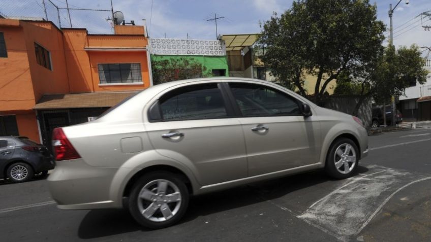 Esto es lo que tienes que pagar en CDMX si te estacionas frente a una casa y bloqueas la entrada