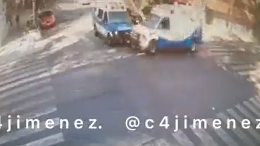 Así fue el momento exacto del fuerte choque de ambulancias en la colonia Roma: VIDEO