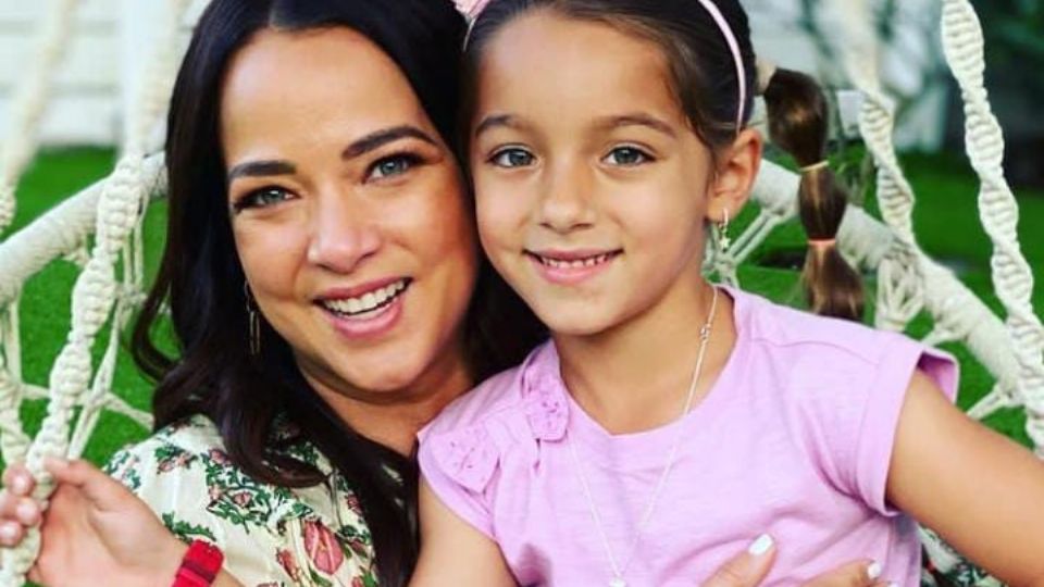 -Adamari López y Alaïa (Foto: @adamarilopez)