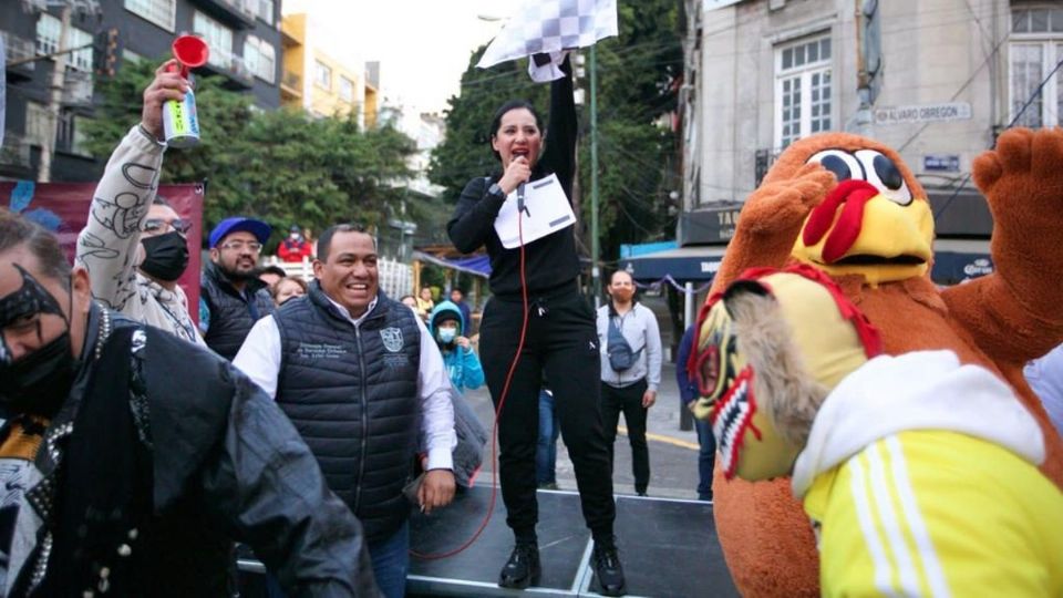 La alcaldesa Sandra Cuevas dio el banderazo de salida. Foto: Especial