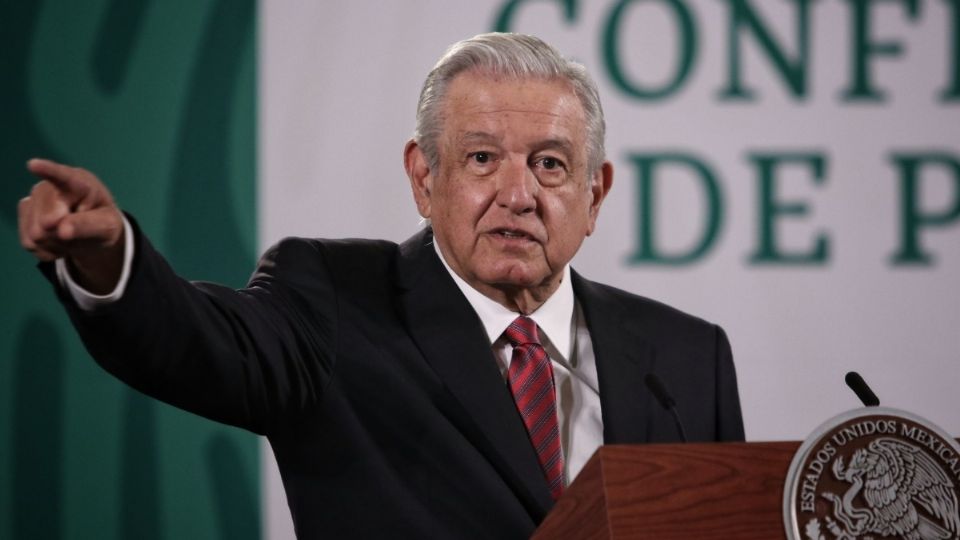 López Obrador aseguró que si el INE no quiere 'los ciudadanos podrían hacer la consulta.' FOTO: Cuartoscuro