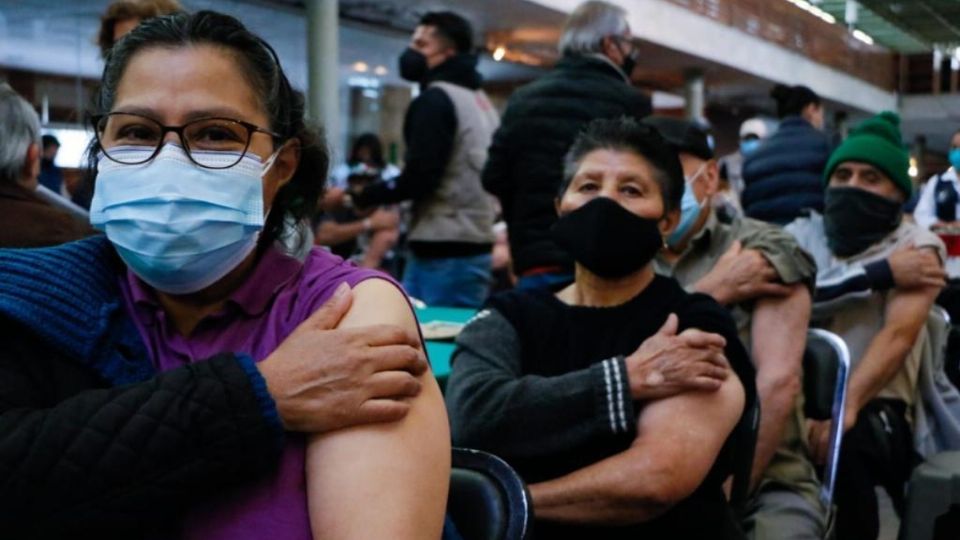 En la capital, las personas de 30 a 39 años recibirán su tercera dosis de la vacuna contra Covid-19. Foto: Especial