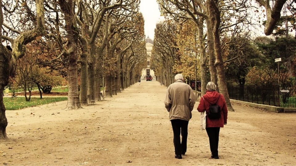 La caminata puede ayudar a prevenir muerte prematura entre otras enfermedades (Foto: Especial)