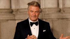 Alec Baldwin fue acusado de homicidio involuntario por tiroteo en filmación de la película "Rust"