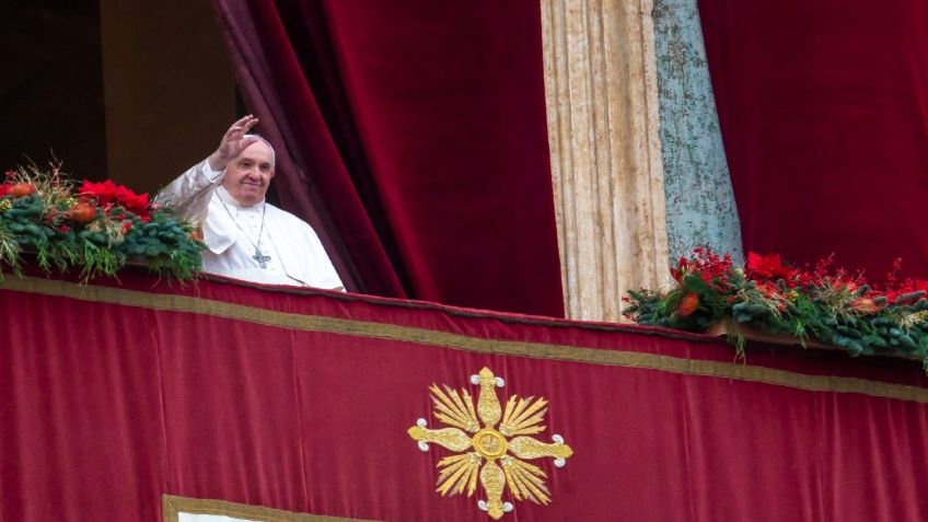 El Papa Francisco imparte la bendición Urbi et Orbi; pide que vacunas lleguen a los lugares más pobres