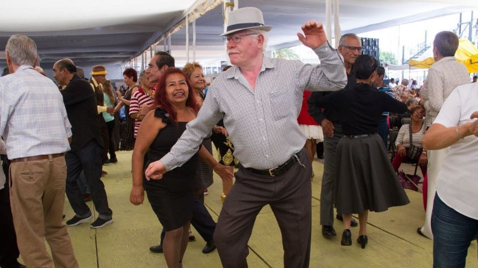 El presidente nacional de Morena aseguró que los adultos mayores 'nunca más volverán a estar en el olvido'. Foto: CUARTOSCURO