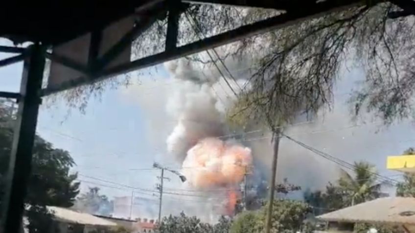 Explota bodega clandestina de pirotecnia en Apatzingán: Video I Imágenes fuertes