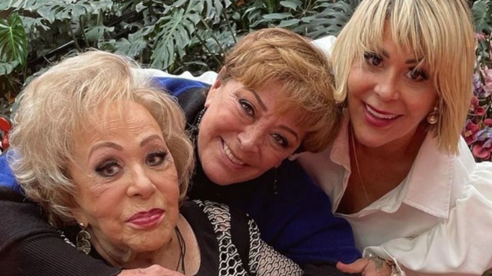 Silvia Pinal con sus hijas Sylvia Pasquel y Alejandra Guzmán. Foto: IG sylviapasqueloficial