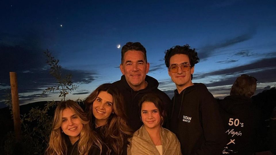 La actriz mantiene una buena relación con sus hijos (Foto: Instagram @mayrinvillaneva)