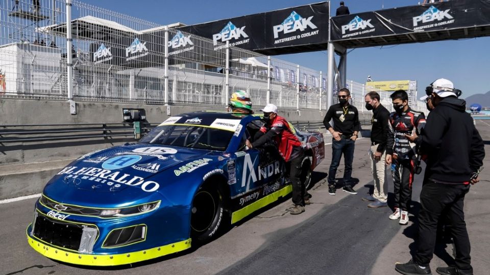 El equipo Alessandros Racing, patrocinado por Grupo Andrade y El Heraldo de México, buscan el título. Foto: Especial