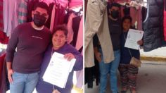 Joven presume su título universitario en el puesto de tianguis de su mamá