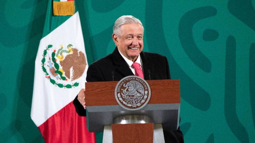 "Fox ya no tiene remedio": AMLO exhibe al panista por tuit