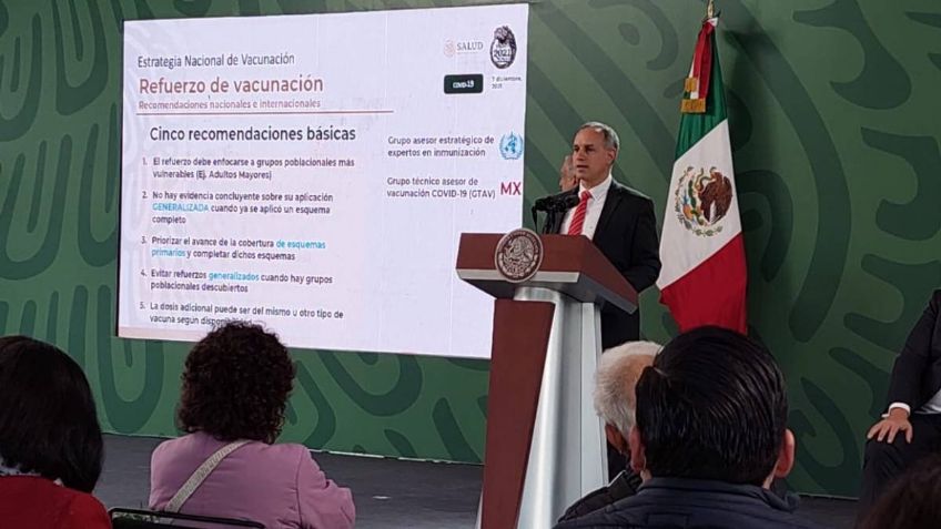 Solo los adultos mayores recibirán la vacuna de refuerzo y empieza en seis estados: López-Gatell