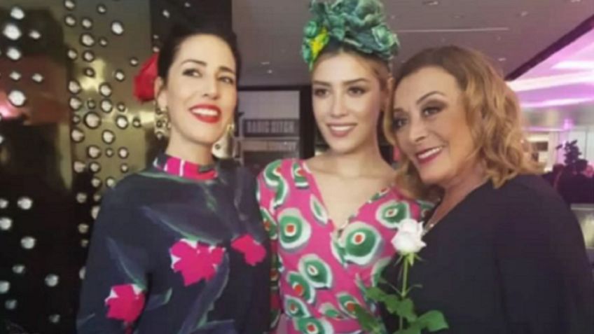 Michelle Salas se REENCUENTRA con su madre y abuela en NY para disfrutar ésta velada: VIDEO