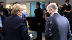 Inicia una nueva era en Alemania: todo lo que debes saber de la transición Angela Merkel - Olaf Scholz