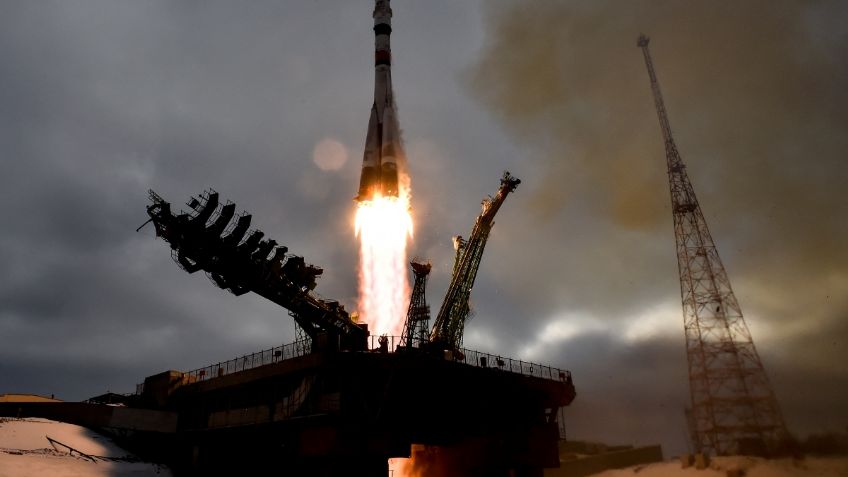 Multimillonario Yusaku Maezawa llega al espacio en una nave Soyuz