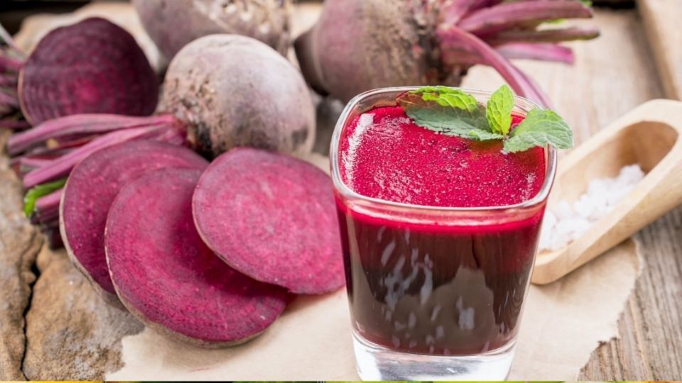 ¿Cómo preparar el jugo de betabel para reducir los niveles de colesterol en la sangre? 
FOTO: Twitter