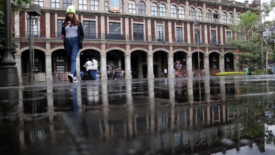 En la Ciudad de México hay probabilidad de lluvia, se pronostica una temperatura máxima de 26°C y mínima de 8°C. FOTO: CUARTOSCURO