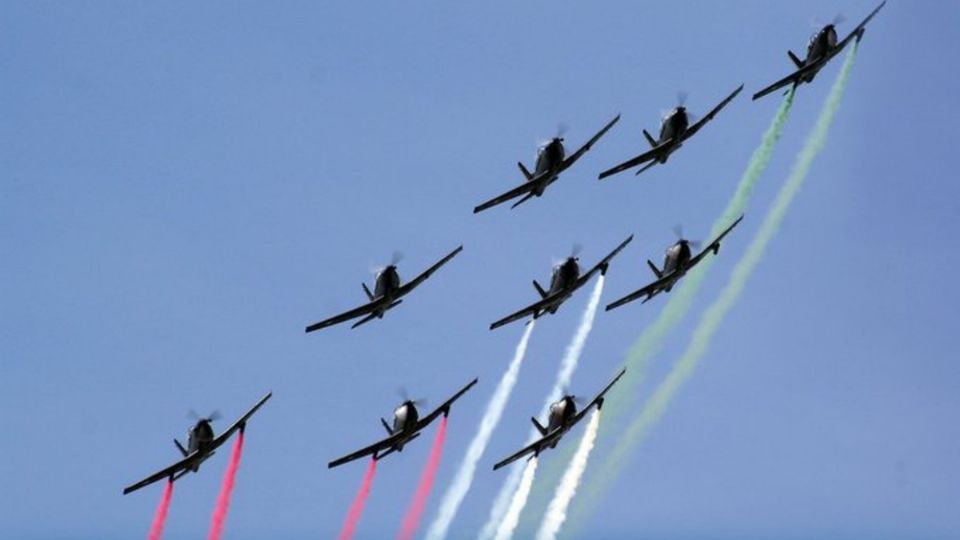 El presidente López Obrador emitió un mensaje por el 106 aniversario del Día de la Fuerza Aérea mexicana. Foto: Especial