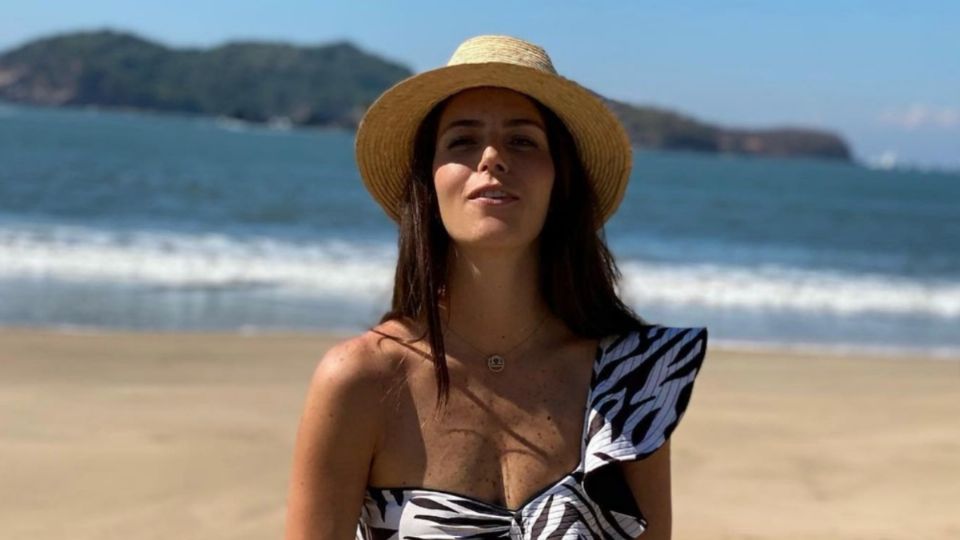 La guapa actriz presumió su figura en un reciente viaje a la playa. FOTO: Instagram