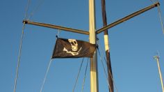 ¡Alucinante! Encuentran seis esqueletos de PIRATAS con tres siglos de antigüedad