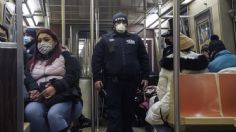 Policía investiga ola de ataques en el metro de Nueva York que dejó 2 personas fallecidas