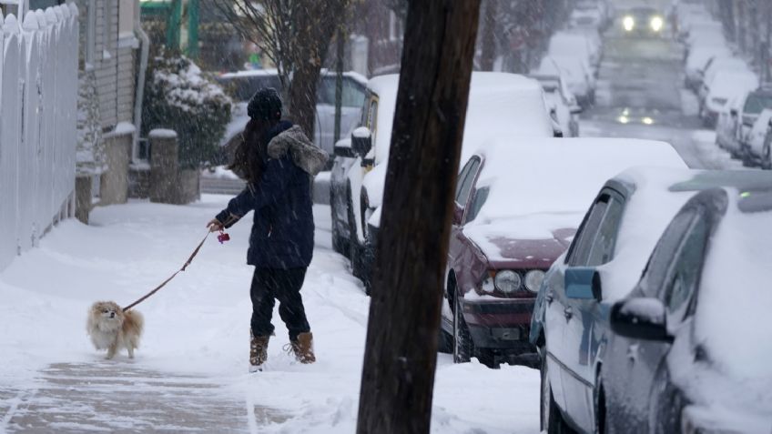 ¡En la penumbra! Ciudad de EU vivirá sin ELECTRICIDAD por varios días tras TORMENTAS de nieve