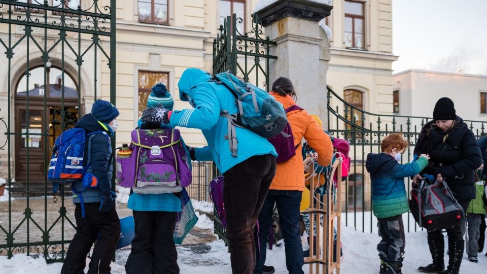 El INVEA vigilará que no haya clases. Foto: AFP