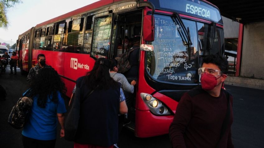 Diputados aprueban hacer permanente el descuento del 50% en transporte a estudiantes