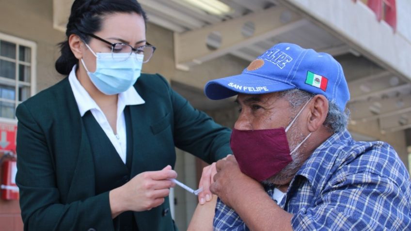 Aplican más de 101 mil dosis en segundo día de vacunación a adultos mayores