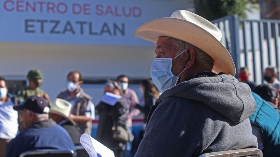 Este martes se cumplió el segundo día de la Jornada de Vacunación  para adultos mayores. Foto: Archivo | Cuartoscuro